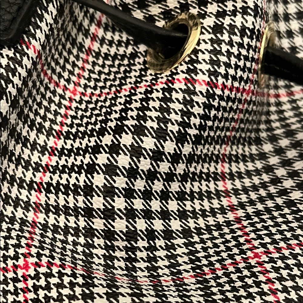 Liz Claiborne Houndstooth Shoulder Bag - Picture 4 of 8